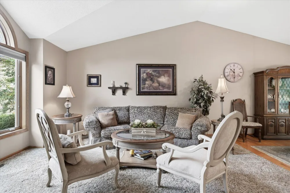 13705 59th Place Plymouth, MN 55446
