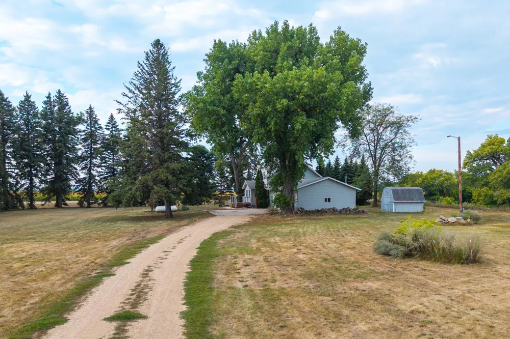 16823 53rd Street SE Kindred, ND 58051