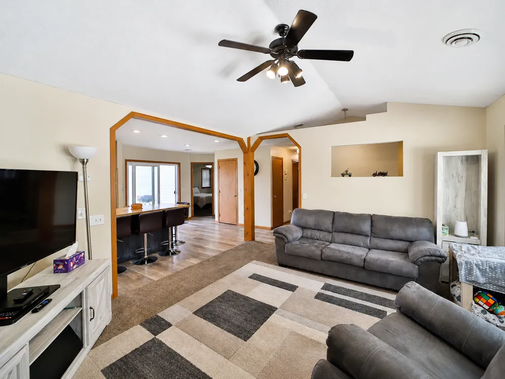 3736 Cedar Scenic Road Baxter, MN 56425