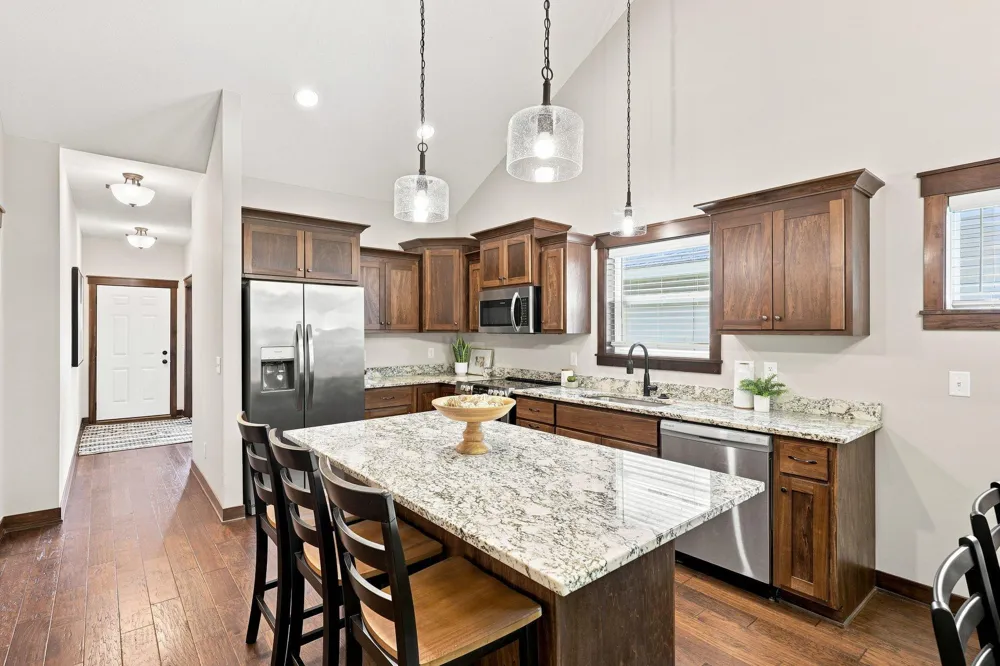 7801 Ava Trail Inver Grove Heights, MN 55077