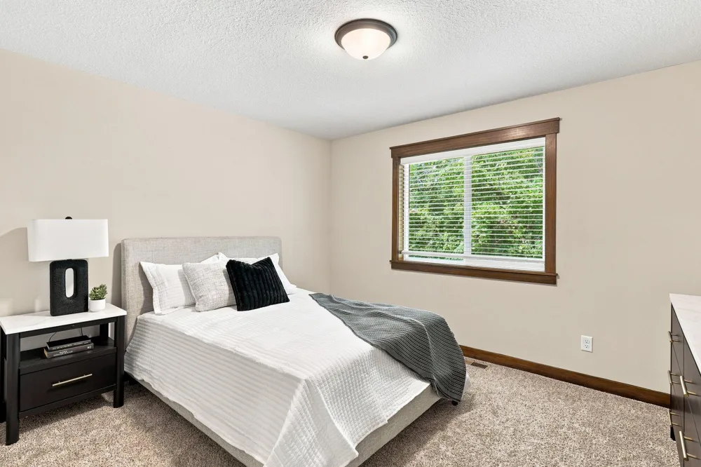 7801 Ava Trail Inver Grove Heights, MN 55077
