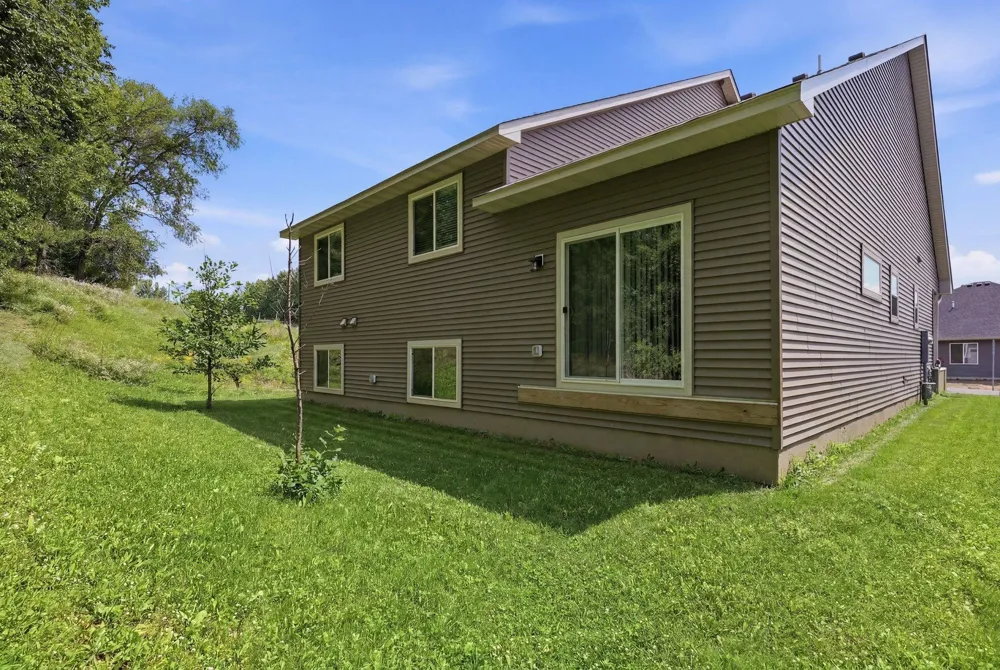 7801 Ava Trail Inver Grove Heights, MN 55077
