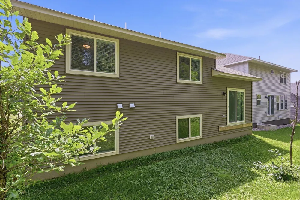 7801 Ava Trail Inver Grove Heights, MN 55077