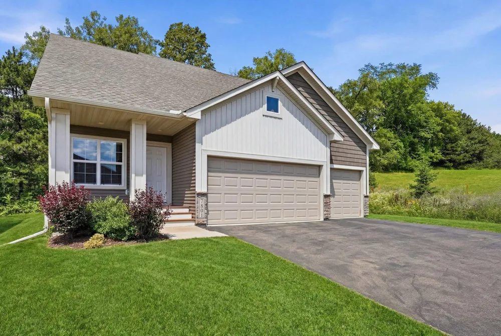 7801 Ava Trail Inver Grove Heights, MN 55077