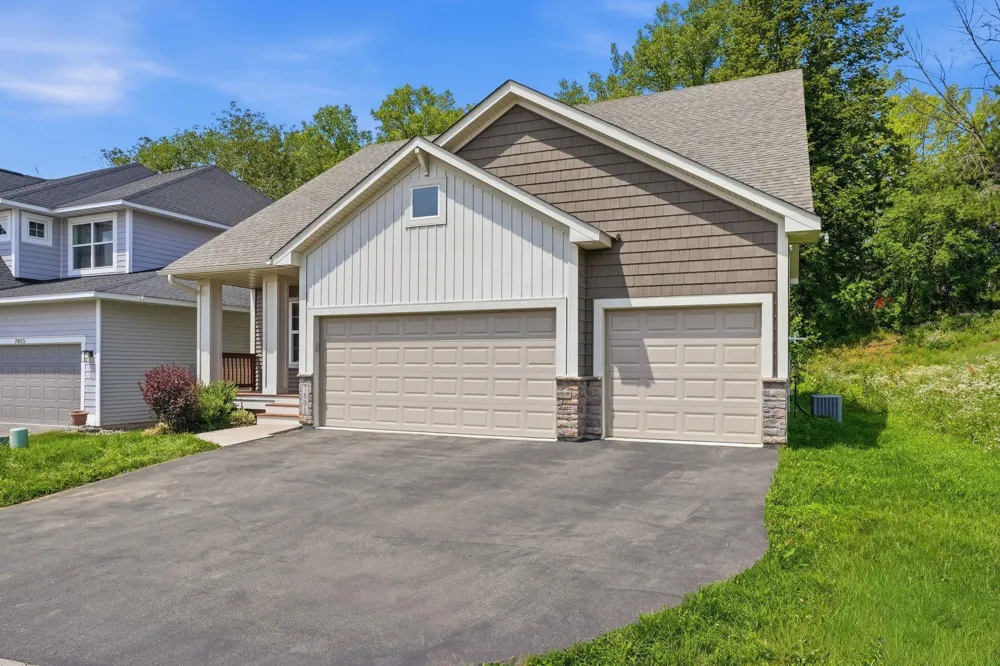 7801 Ava Trail Inver Grove Heights, MN 55077