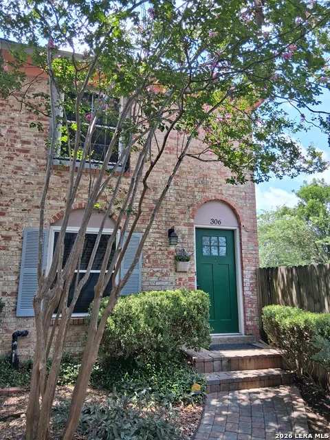 2811 Woodbury Dr Unit 306 San Antonio, TX 78217