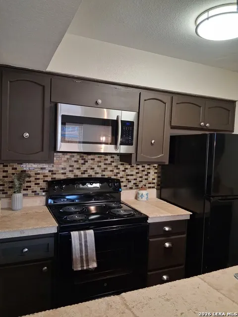2811 Woodbury Dr Unit 306 San Antonio, TX 78217