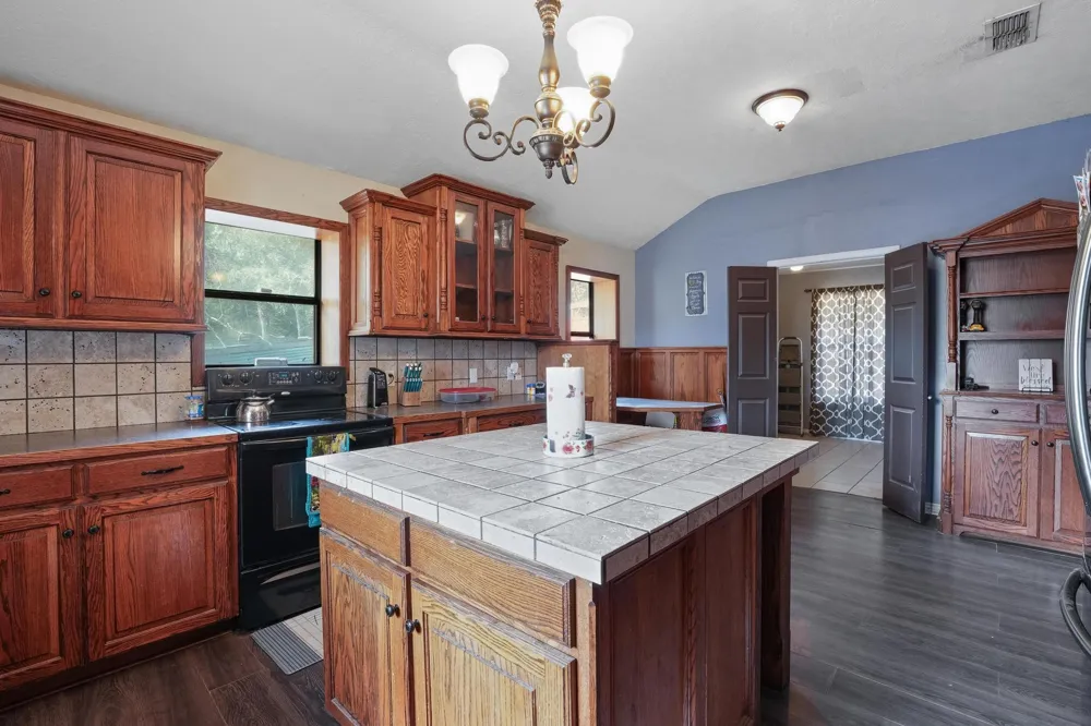 3861 State Highway 75 S Centerville, TX 75833