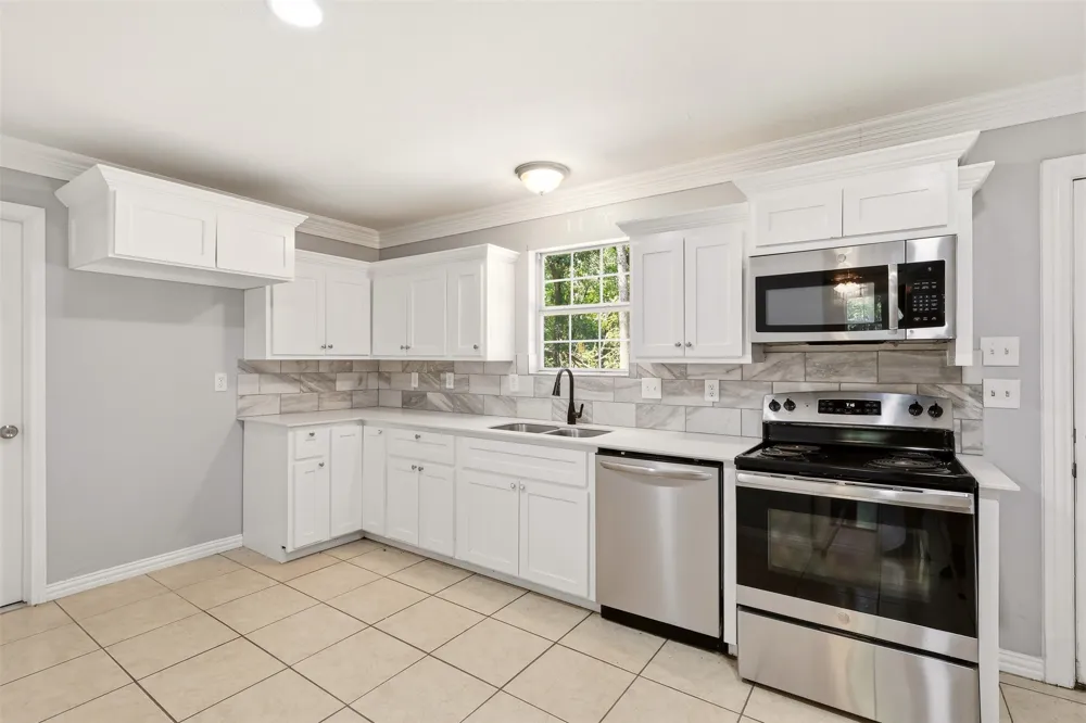 103 Calhoun Bend Azle, TX 76020