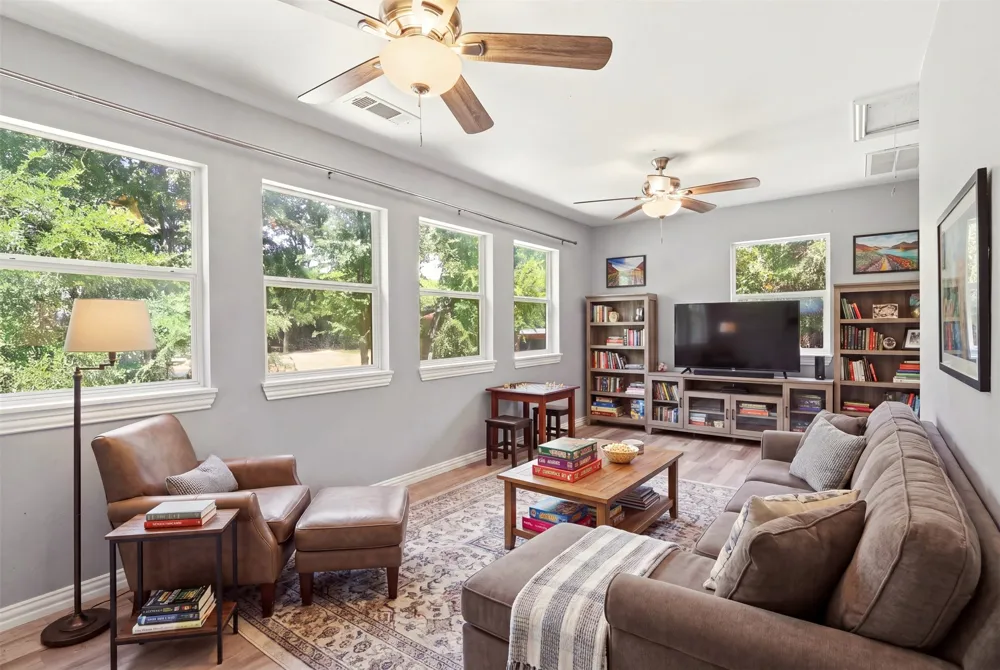 103 Calhoun Bend Azle, TX 76020