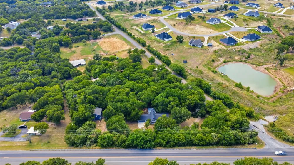 103 Calhoun Bend Azle, TX 76020