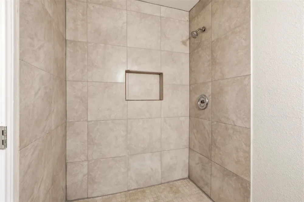 103 Calhoun Bend Azle, TX 76020