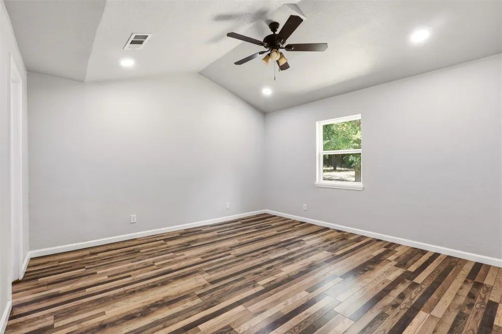 103 Calhoun Bend Azle, TX 76020