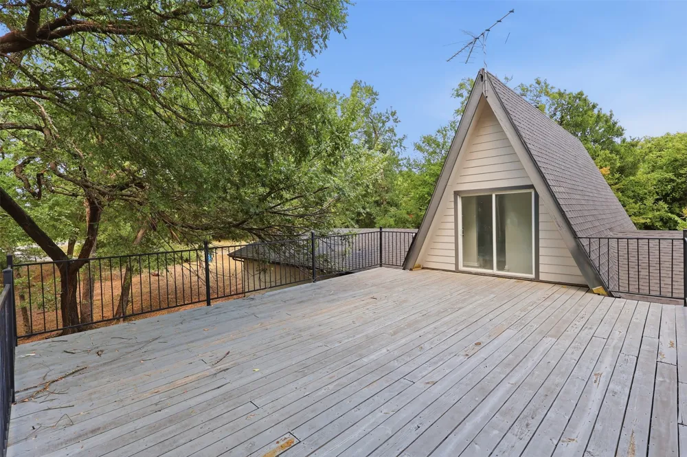 103 Calhoun Bend Azle, TX 76020