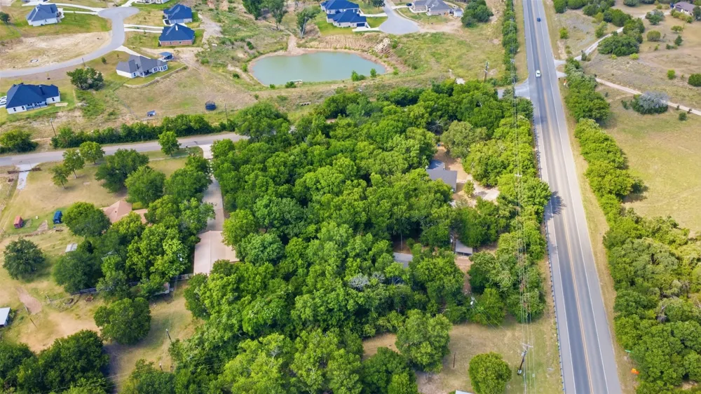 103 Calhoun Bend Azle, TX 76020