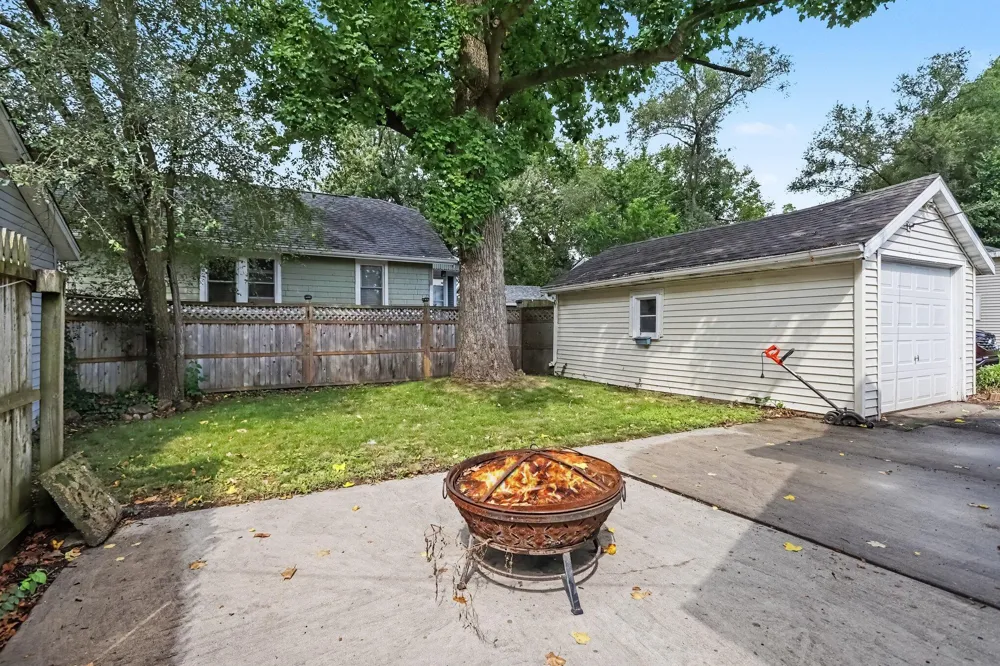 114 Foster Avenue Battle Creek, MI 49015