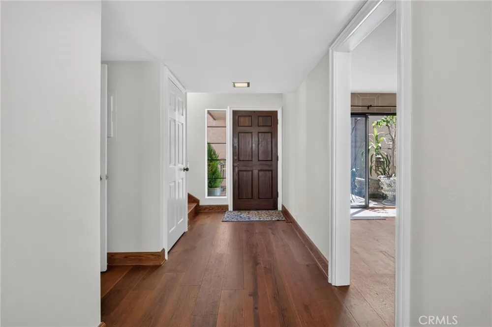 879 Miller Court Ventura, CA 93003