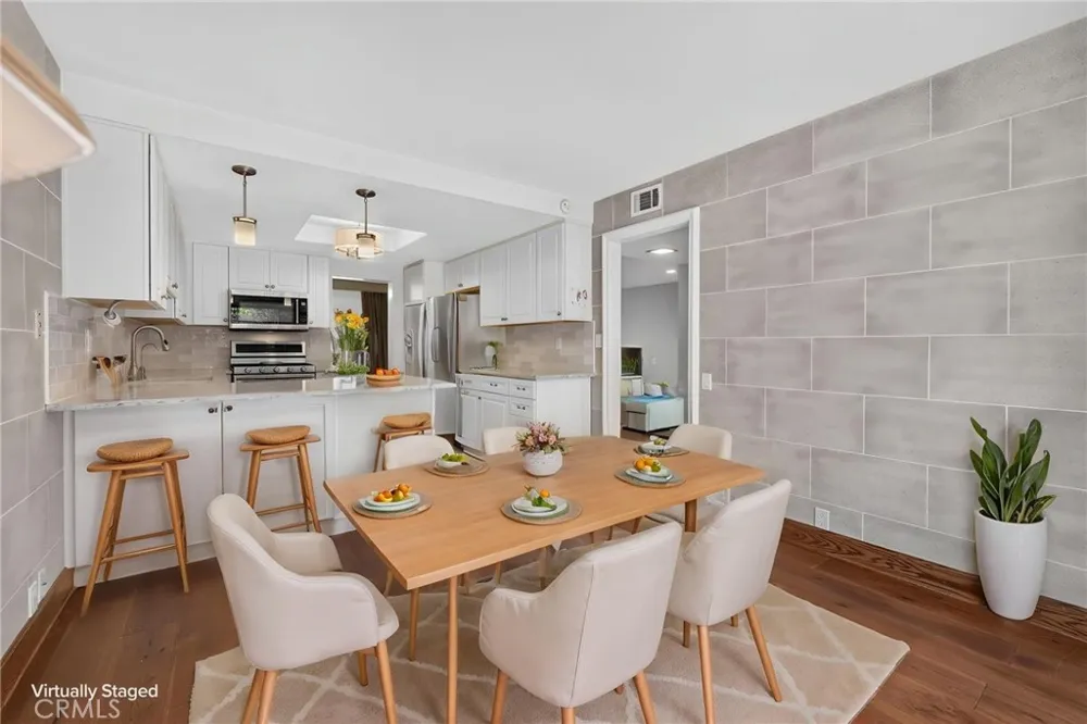 879 Miller Court Ventura, CA 93003