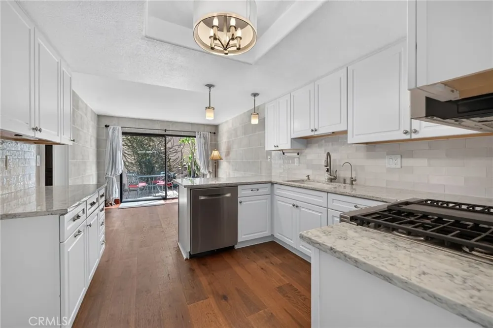 879 Miller Court Ventura, CA 93003
