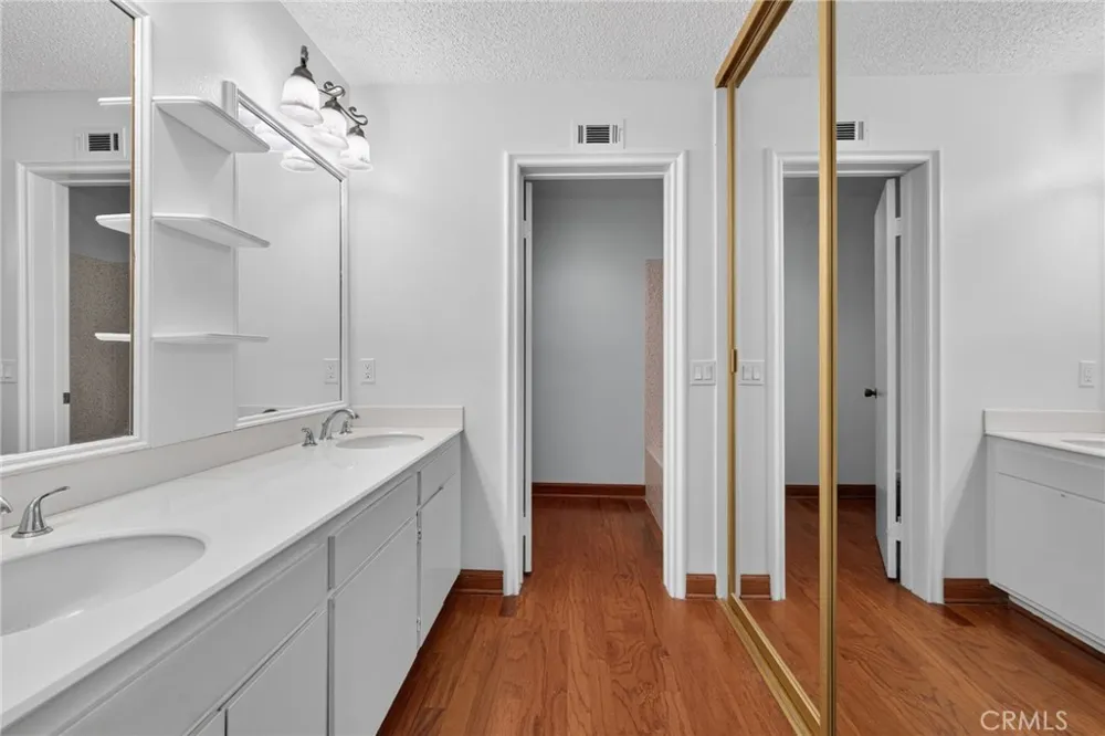 879 Miller Court Ventura, CA 93003
