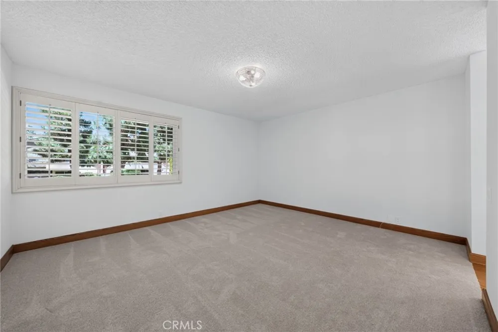879 Miller Court Ventura, CA 93003