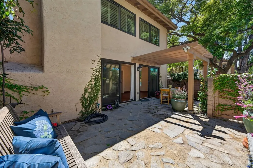879 Miller Court Ventura, CA 93003