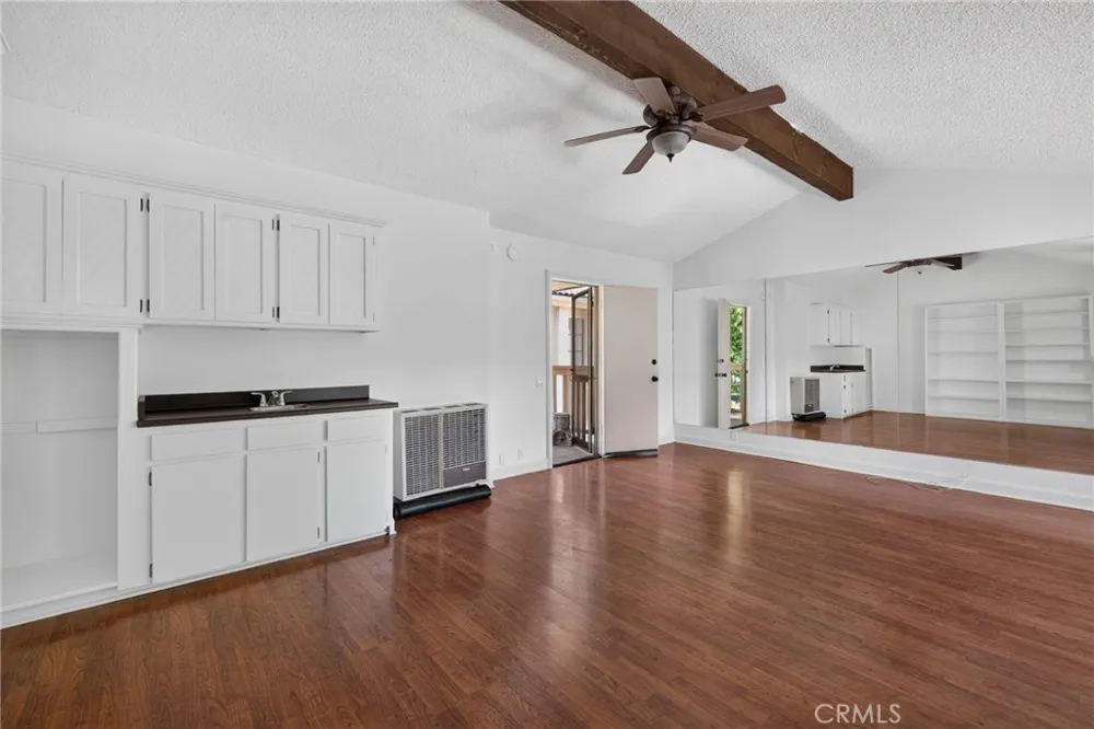 879 Miller Court Ventura, CA 93003