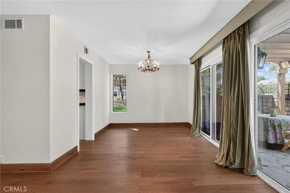879 Miller Court Ventura, CA 93003