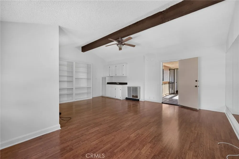 879 Miller Court Ventura, CA 93003