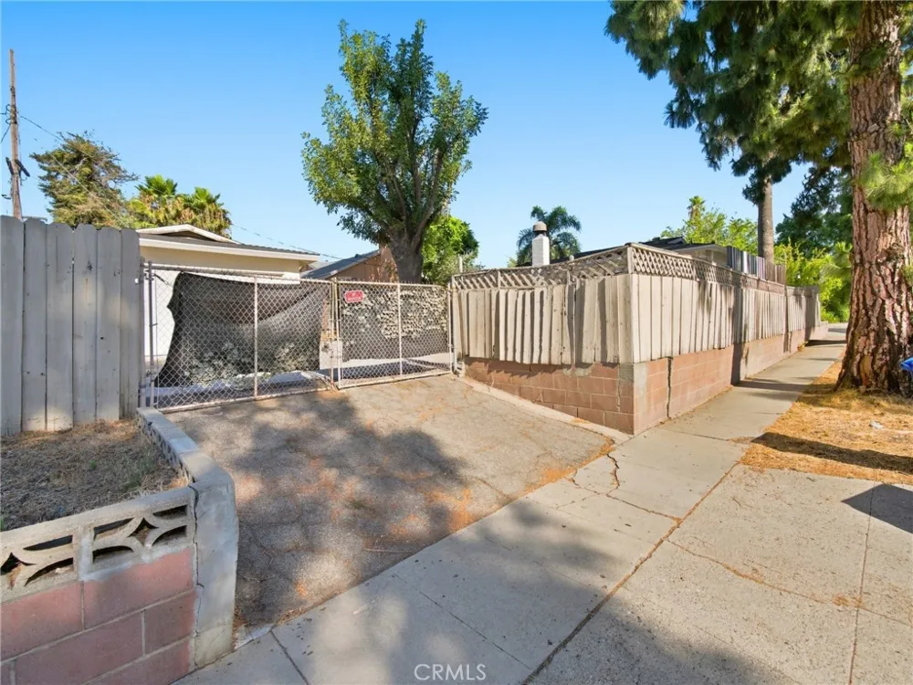 17030 Celtic Street Granada Hills, CA 91344