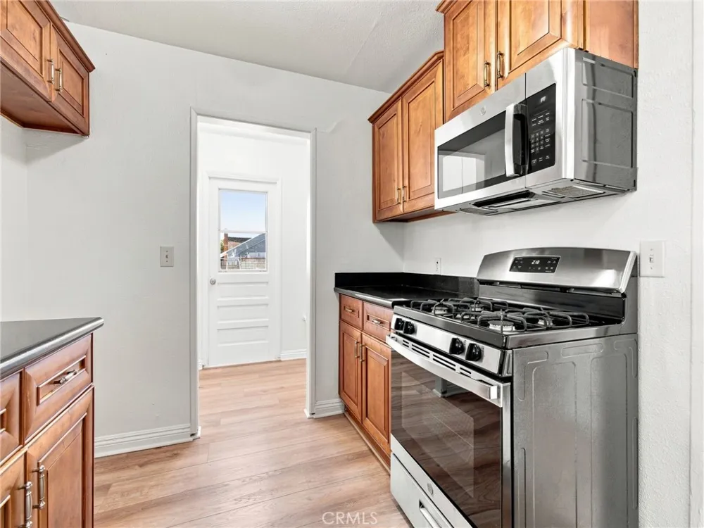 17030 Celtic Street Granada Hills, CA 91344