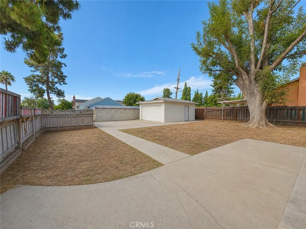 17030 Celtic Street Granada Hills, CA 91344