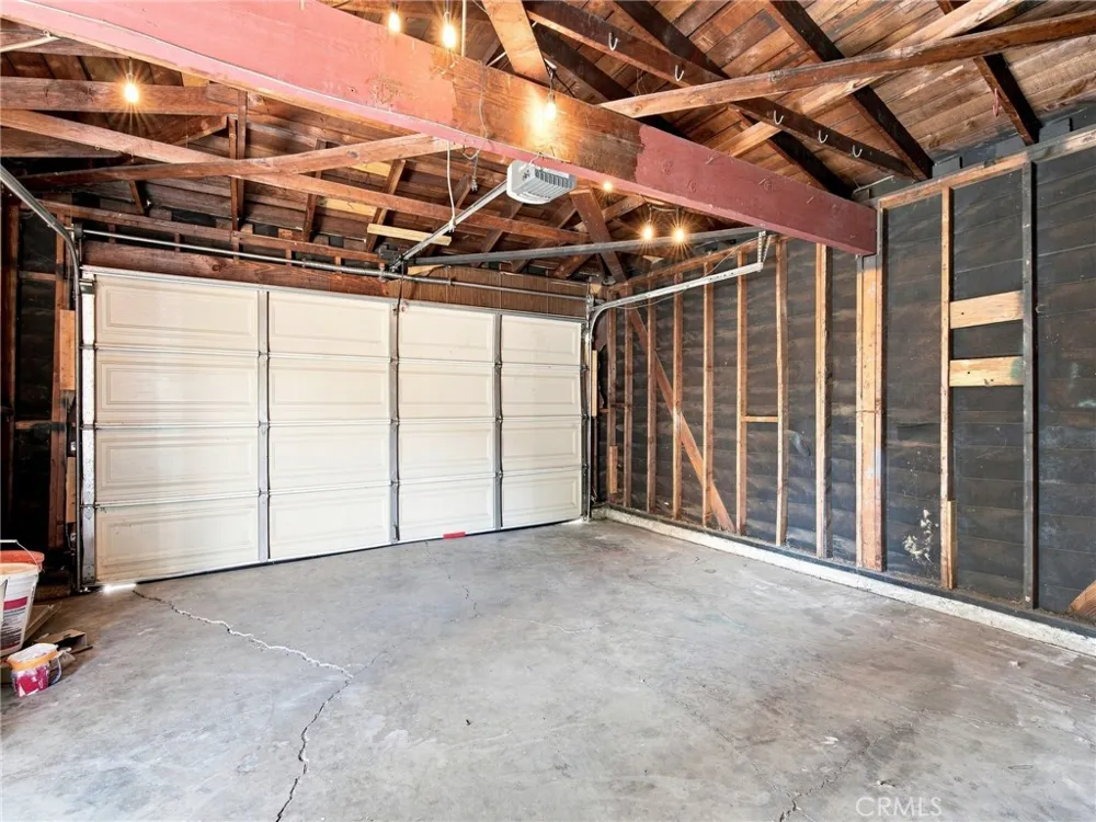 17030 Celtic Street Granada Hills, CA 91344