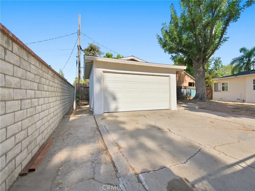 17030 Celtic Street Granada Hills, CA 91344