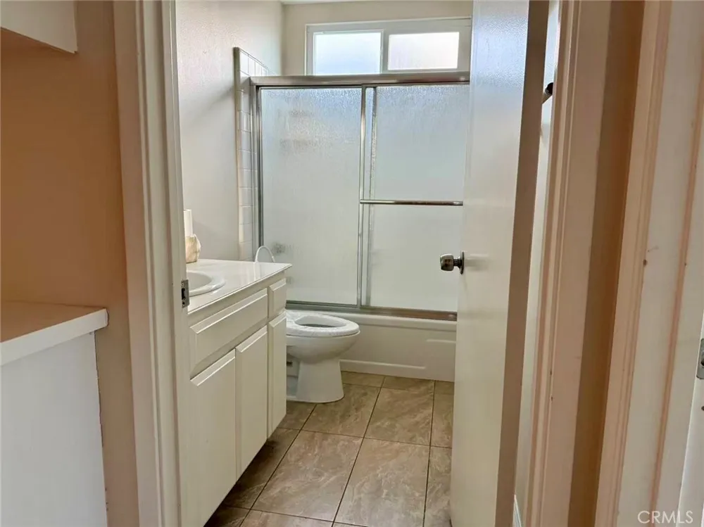 17962 Oak Leaf Yorba Linda, CA 92886