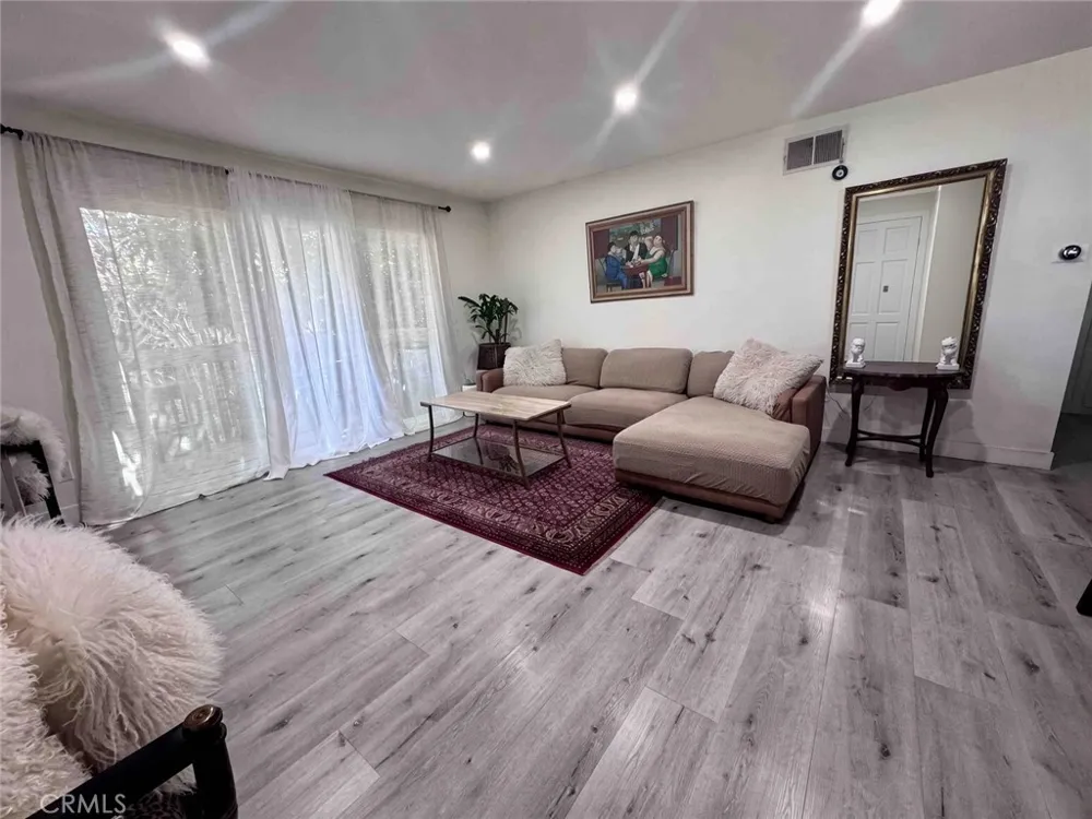 1072 Cabrillo Park #C Santa Ana, CA 92701