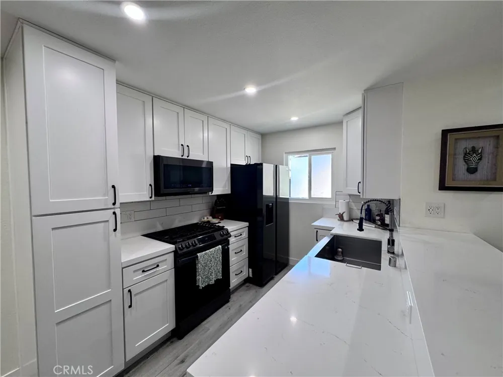 1072 Cabrillo Park #C Santa Ana, CA 92701