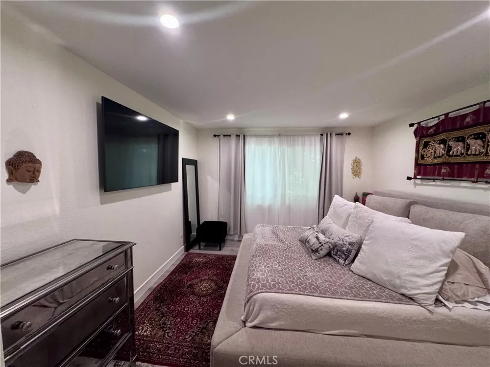 1072 Cabrillo Park #C Santa Ana, CA 92701