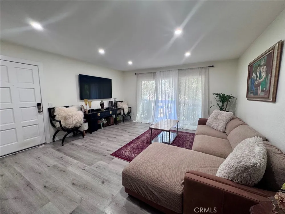 1072 Cabrillo Park #C Santa Ana, CA 92701