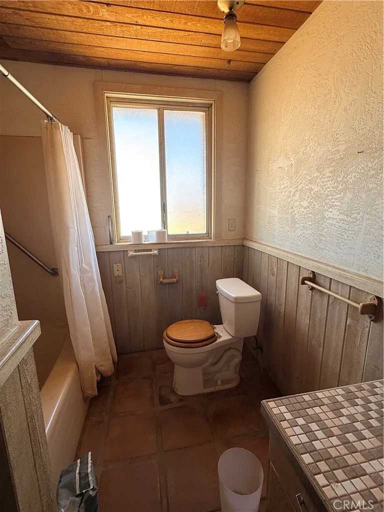 575 Warren Vista Yucca Valley, CA 92284