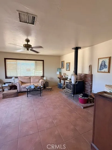 575 Warren Vista Yucca Valley, CA 92284