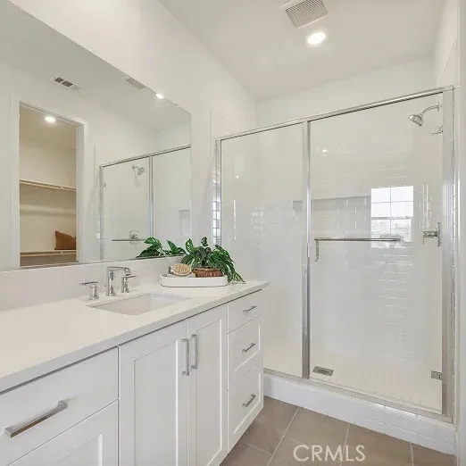 29705 Calle La Roca Valencia, CA 91354