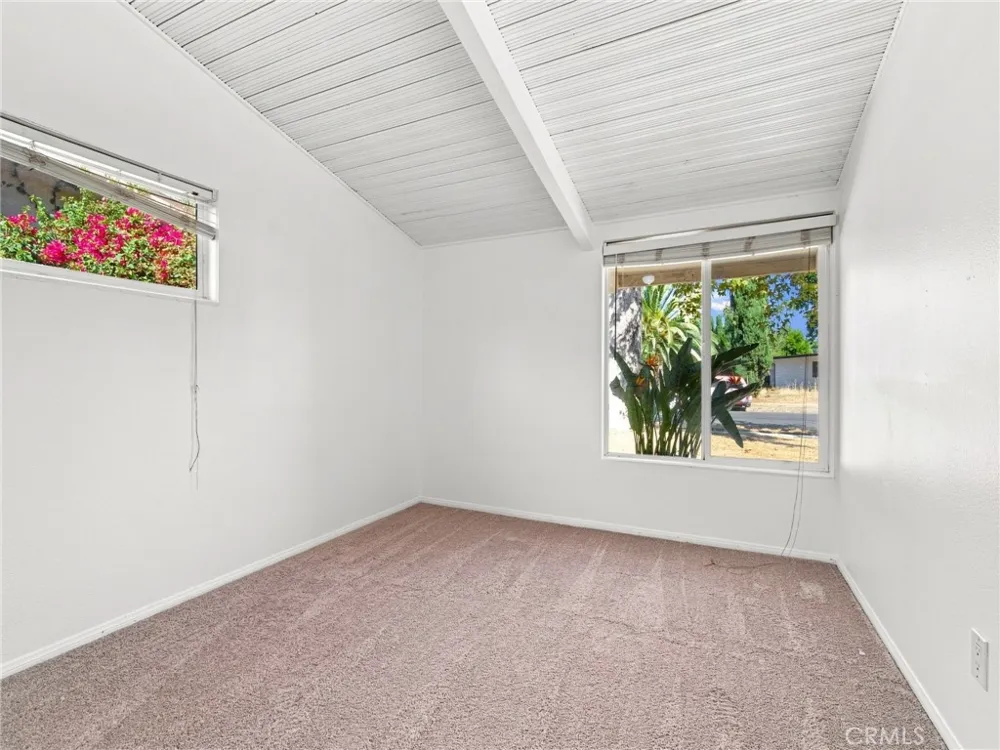 7735 Zelzah Avenue Reseda, CA 91335