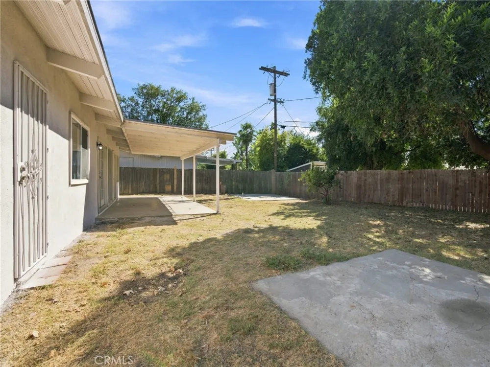 7735 Zelzah Avenue Reseda, CA 91335