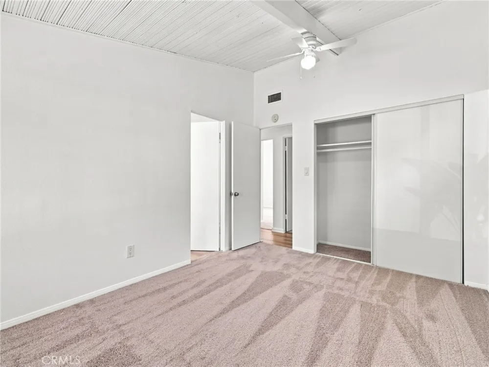 7735 Zelzah Avenue Reseda, CA 91335