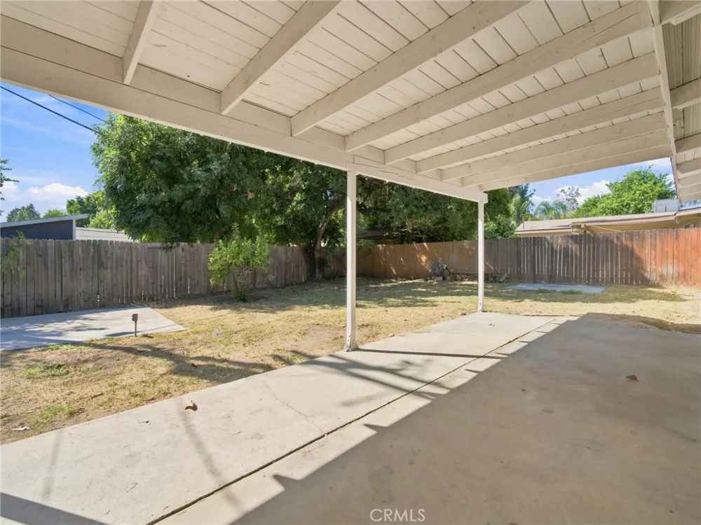 7735 Zelzah Avenue Reseda, CA 91335