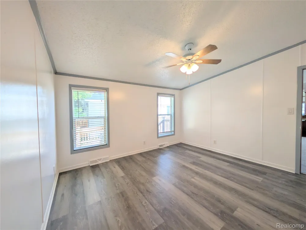169 Post Branch Fenton City, MI 48430