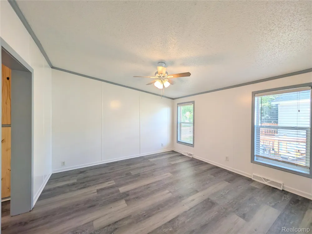 169 Post Branch Fenton City, MI 48430