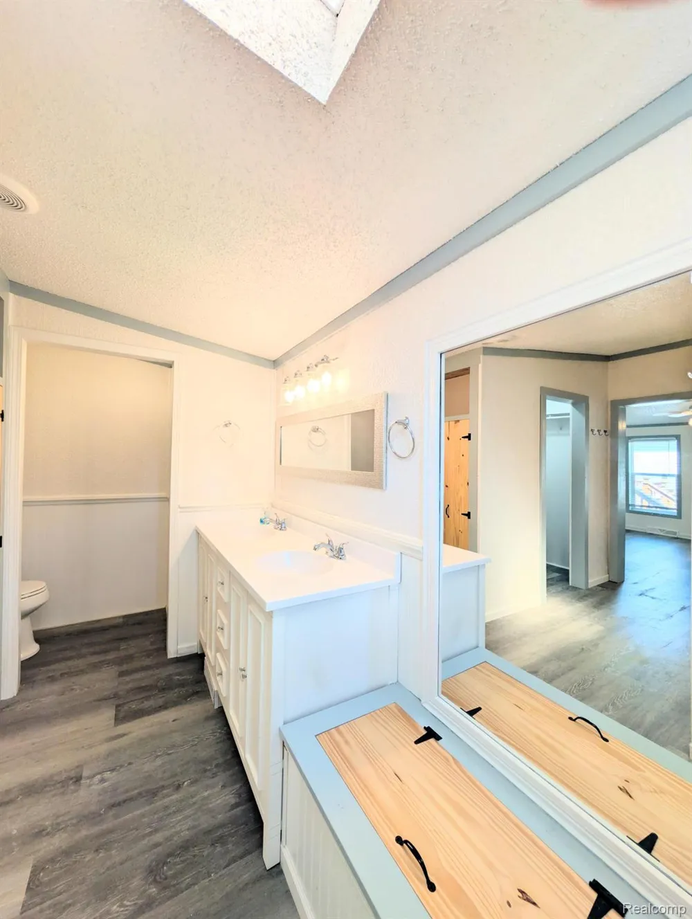 169 Post Branch Fenton City, MI 48430