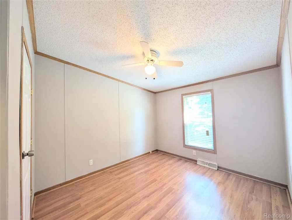 169 Post Branch Fenton City, MI 48430